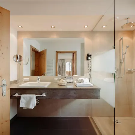 丽莎酒店 4* 弗拉绍