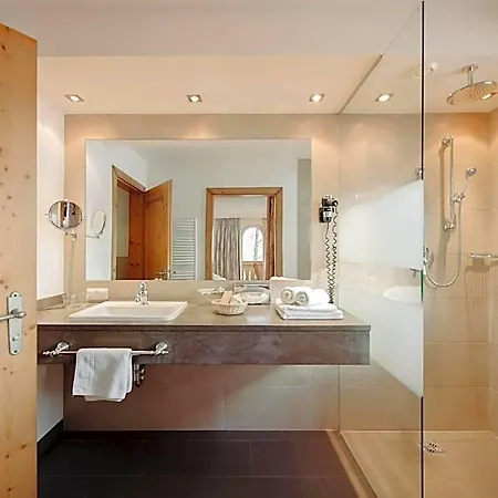 Hotel Lisa 4*